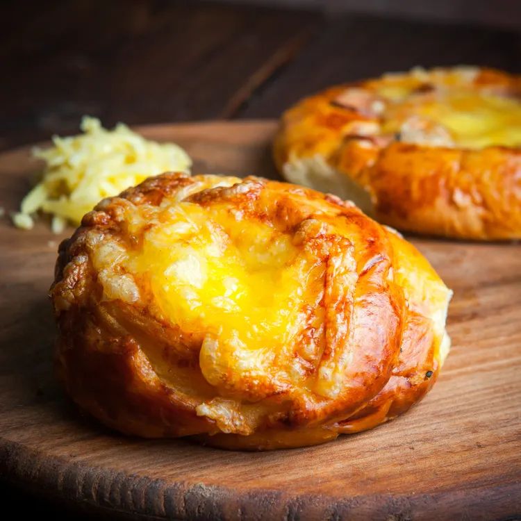 Individual egg and bacon pies