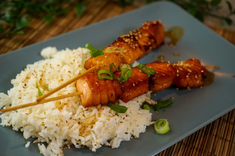 Red curry fish skewers with rice