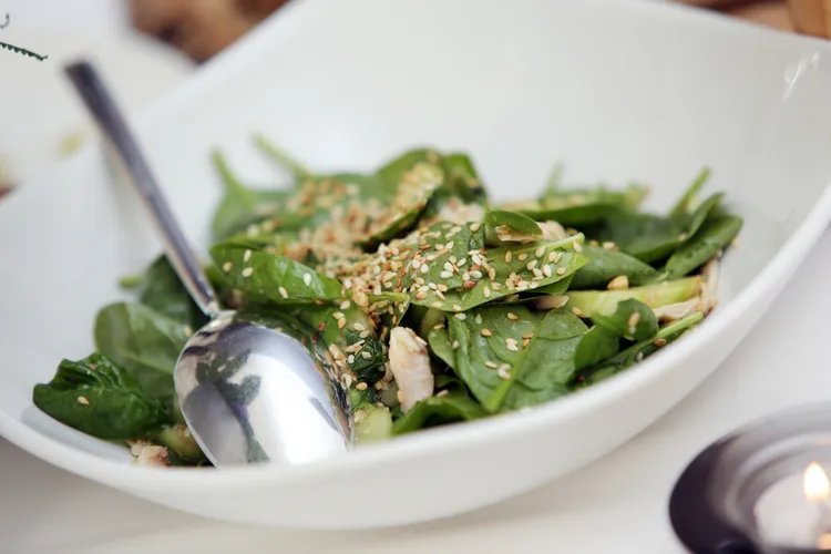 Sesame spinach salad