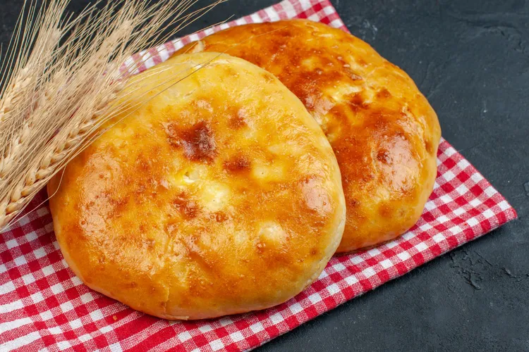 Cheesy garlic hot cross buns