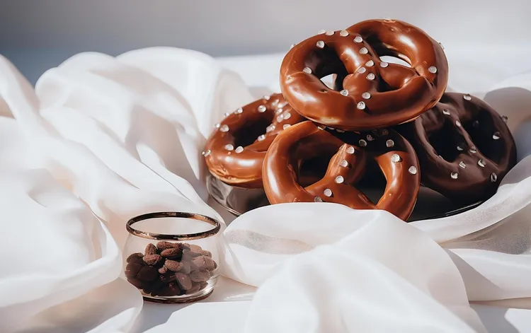 Chocolate pretzels (germany)