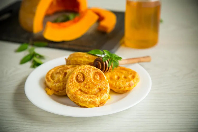 Pumpkin and date scones