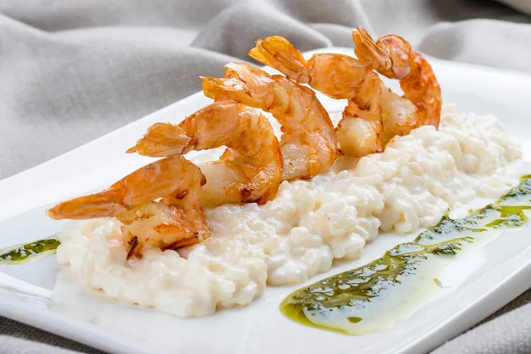 Shrimp skewers with coconut rice