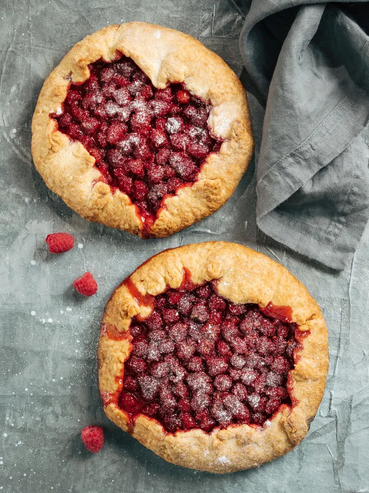 Berry nutella hand pies