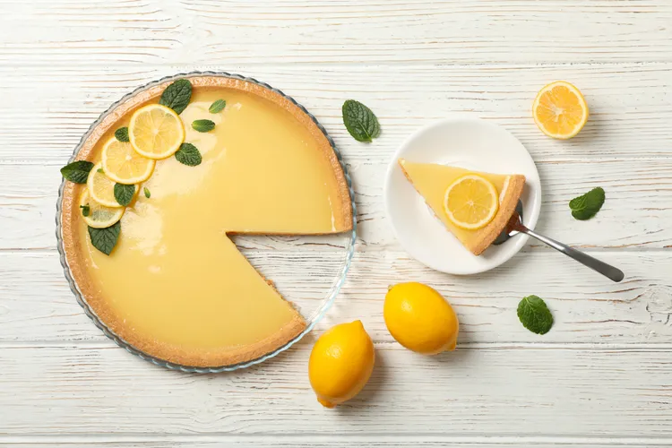 Lemon tart with candied lemon