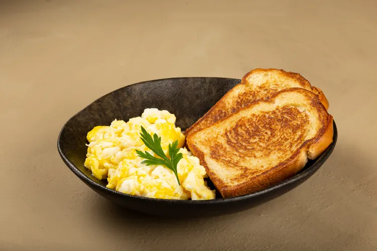 Basic scrambled eggs