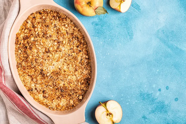 Quick and easy apple crumble