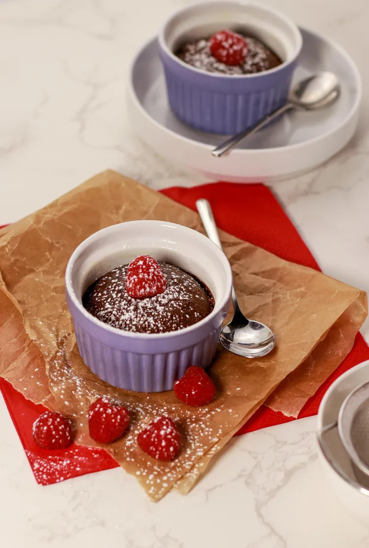 Quick chocolate and raspberry puddings