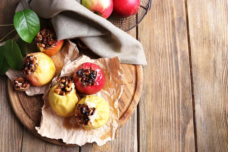 Slow-cooker baked apples