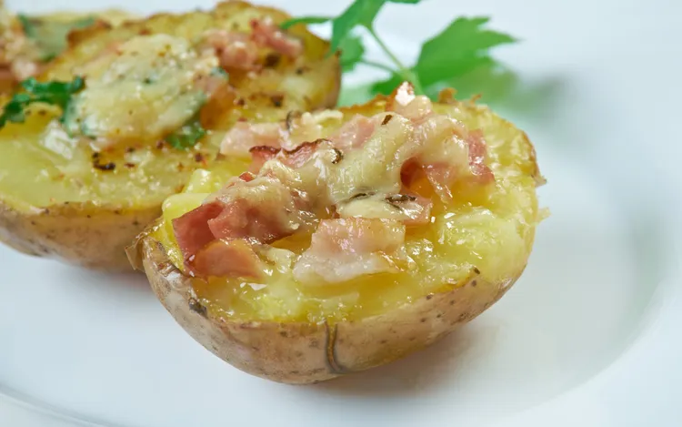 Baked potatoes with bacon and blue cheese