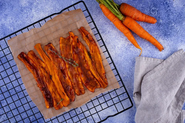 Buttered paprika carrots