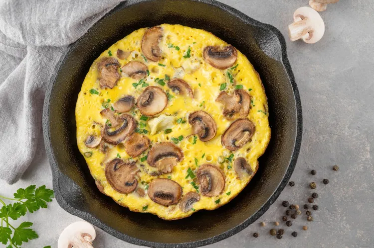 Mixed mushroom omelette