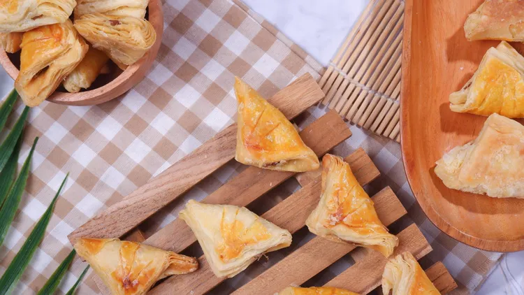 Apple pies