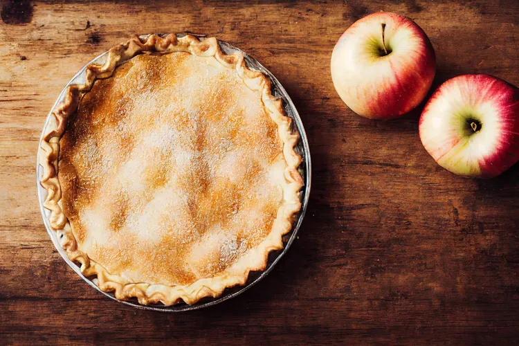 Traditional apple pie