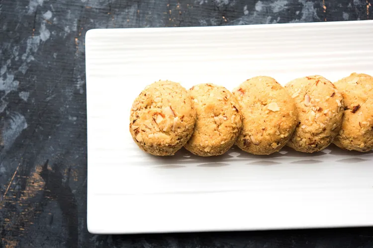 Almond shortbread