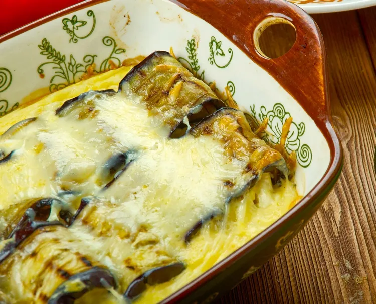 Baked cheesy eggplant rolls