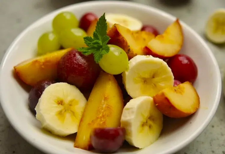 Healthy 4-ingredient fruit salad