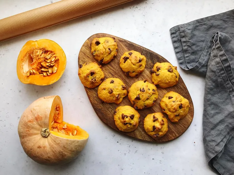 Pumpkin and date scones