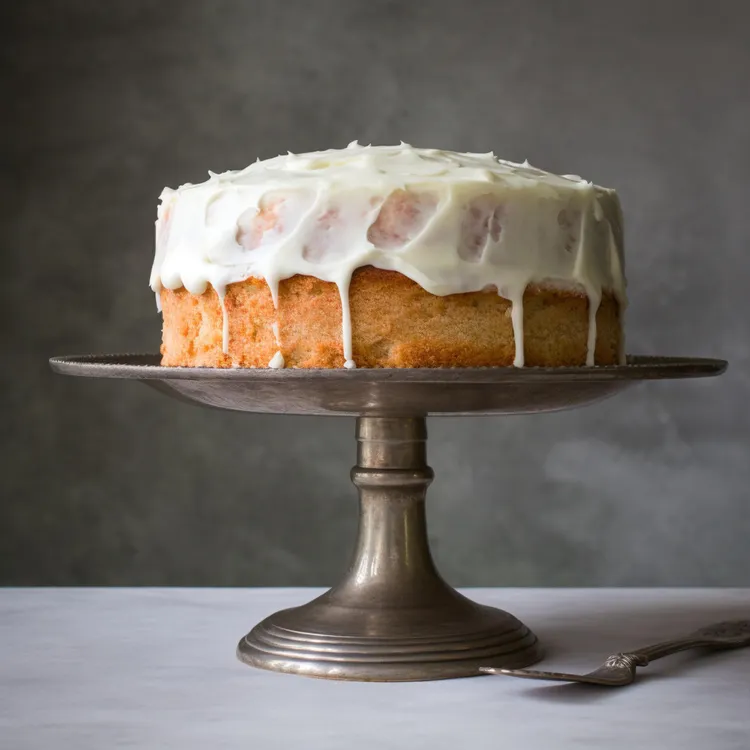Walnut teacake