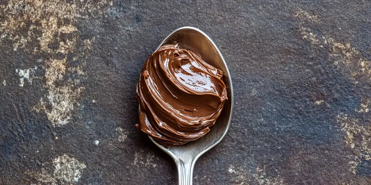 Fudgy dark chocolate mousse spoons