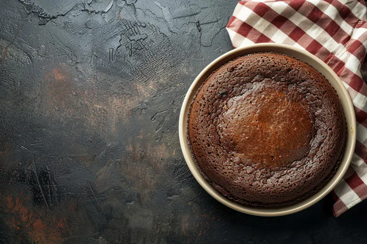 Quick-mix chocolate cake