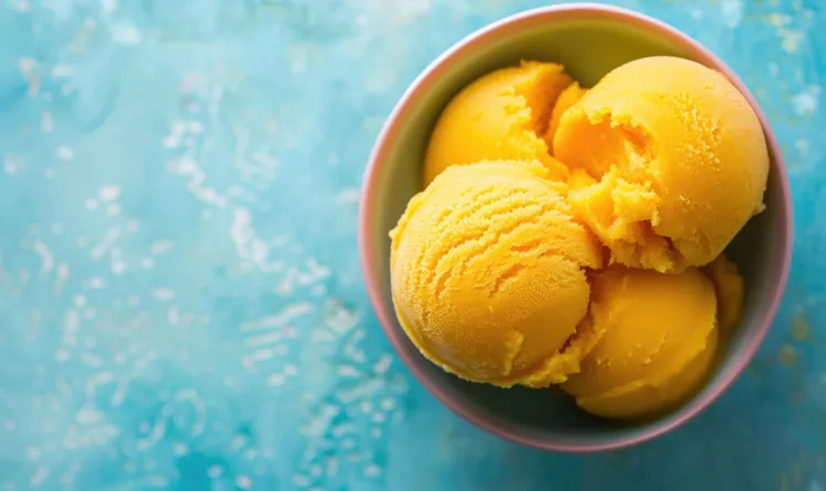 White chocolate brulee ice-cream