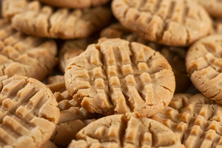 Easy 3-ingredient peanut butter cookies