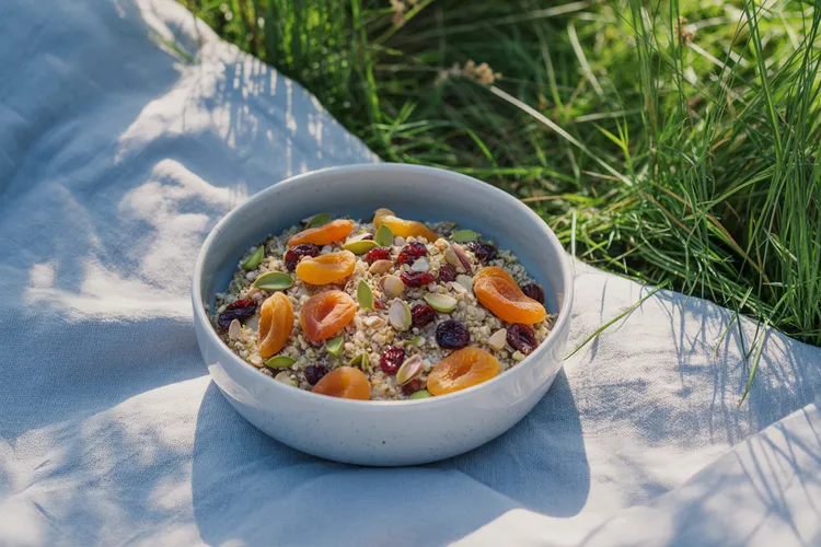 Apricot, cranberry and pistachio quinoa porridge