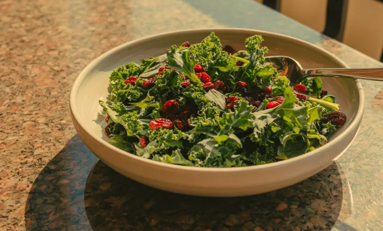 Garlic and cranberry kale with olive oil