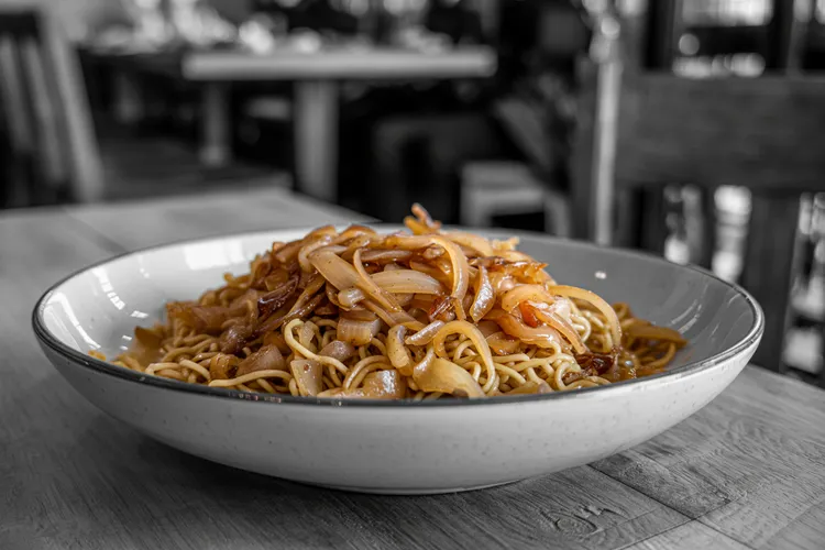 Peanut noodle stir-fry