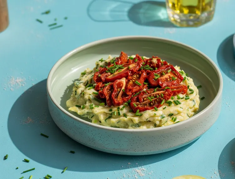 Sun-dried tomato and chive potato mash