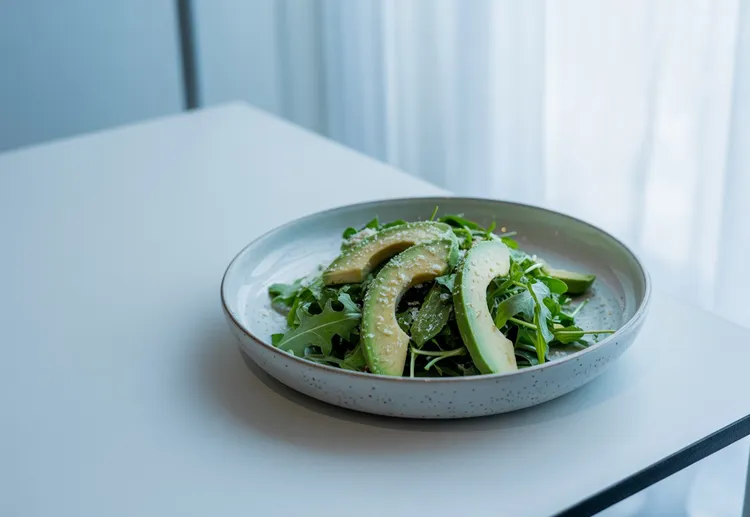 Arugula and avocado salad