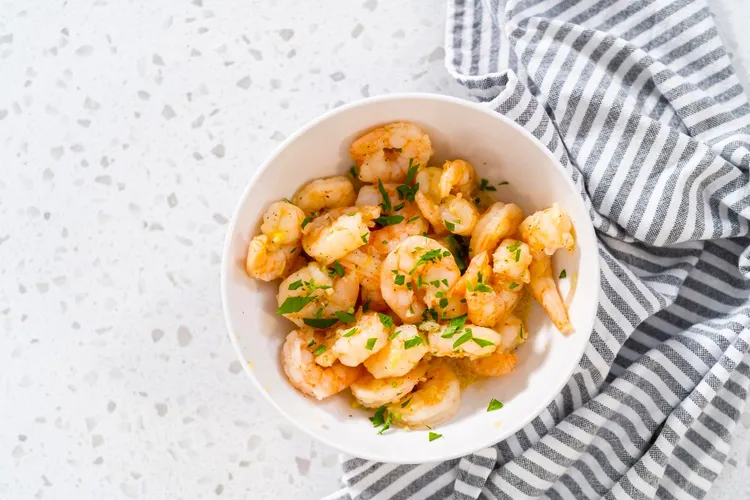 Garlic and white wine shrimps