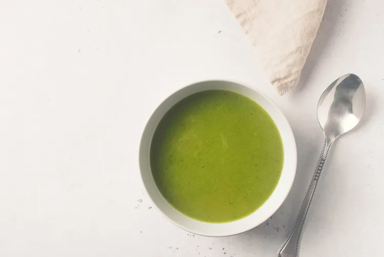 Green keto soup