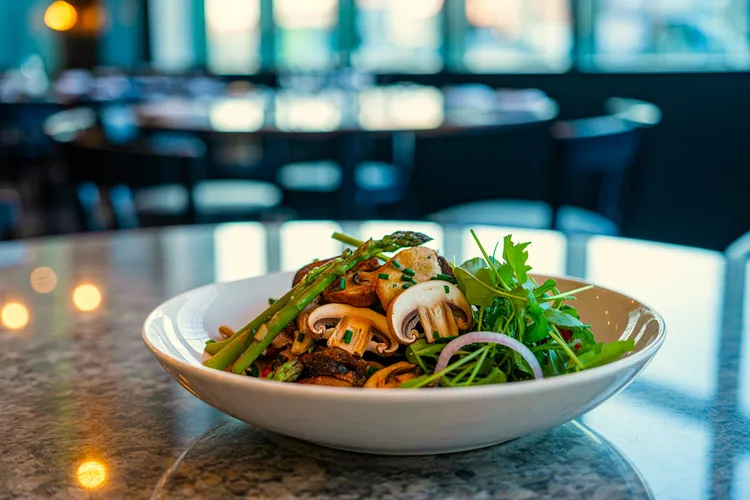Mushroom & asparagus salad