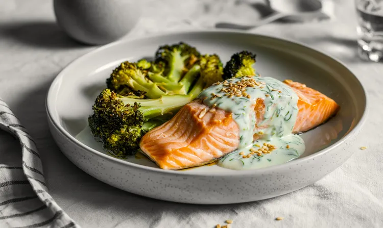 Spiced salmon with yogurt sauce