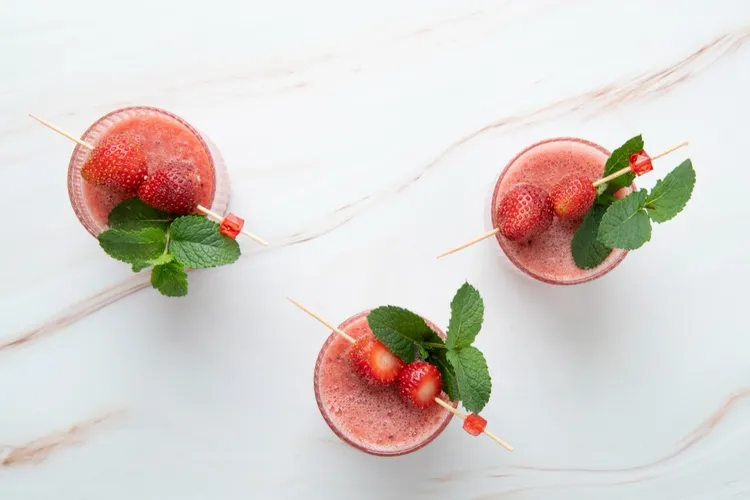 Strawberry, lemon and ginger shot