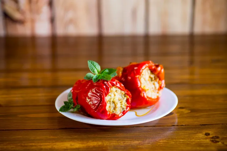 Spinach and egg stuffed peppers