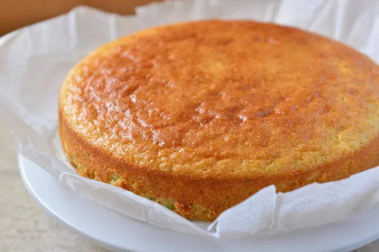 Simple air fryer lemon cake