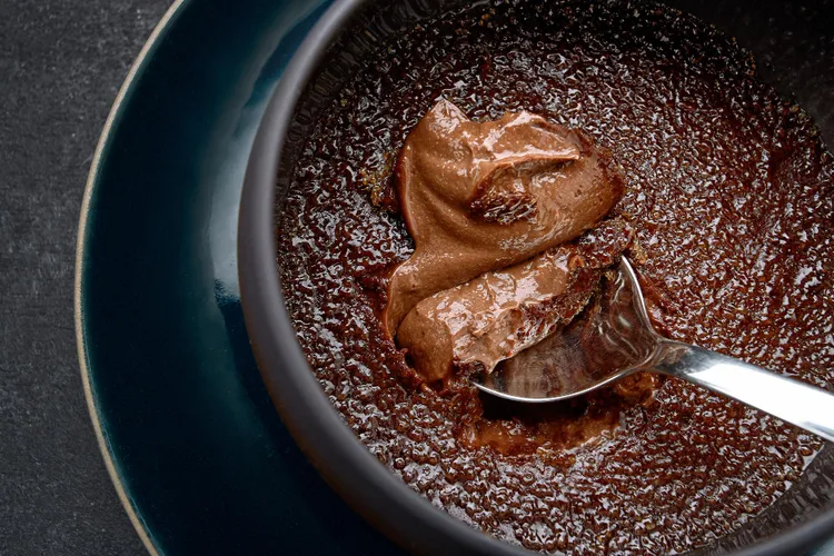 Chocolate rum pudding (flambé)