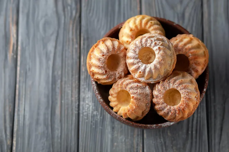 Mini gugulhupf cakes