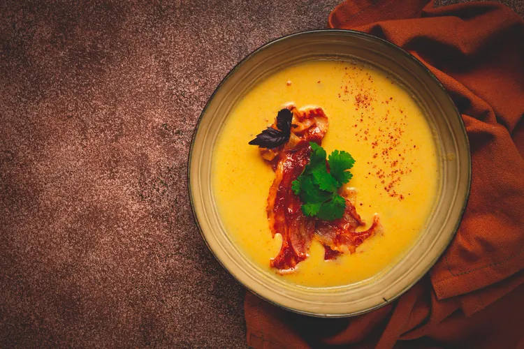 Roasted vegetable & bacon soup