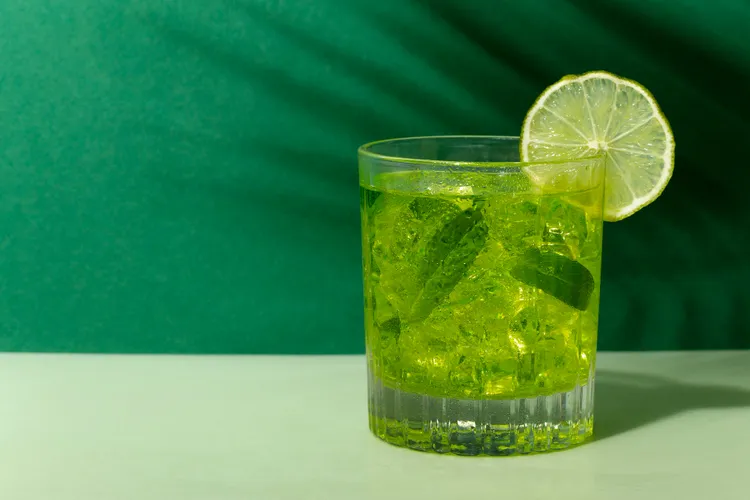 Sparkling mint juleps
