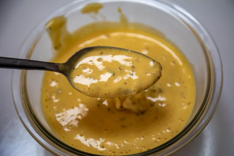 Whiskey cream sauce for steak