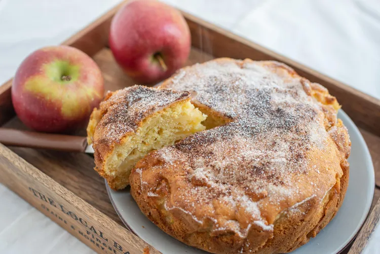 Apple & lemon teacake