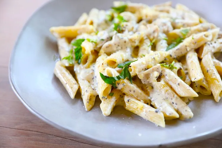 Whole-wheat mostaccioli alfredo with parsley and parmesan