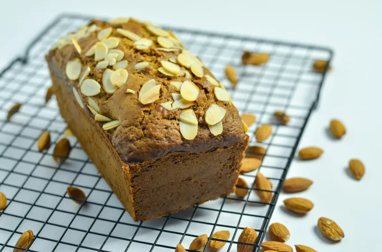 Almond and orange bread
