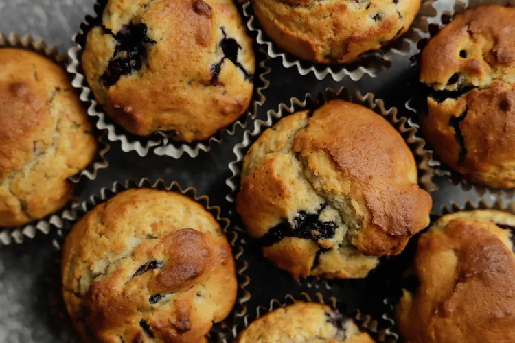 Blackberry almond financiers