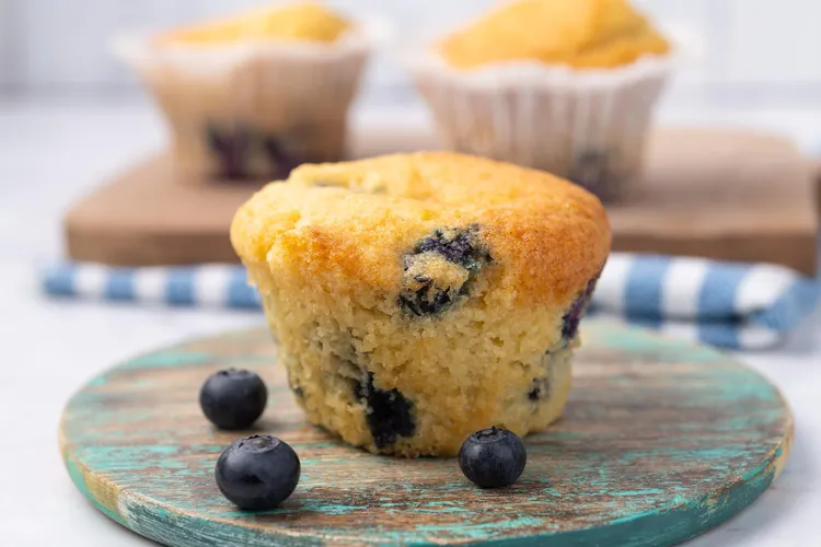 Blueberry & lemon friands