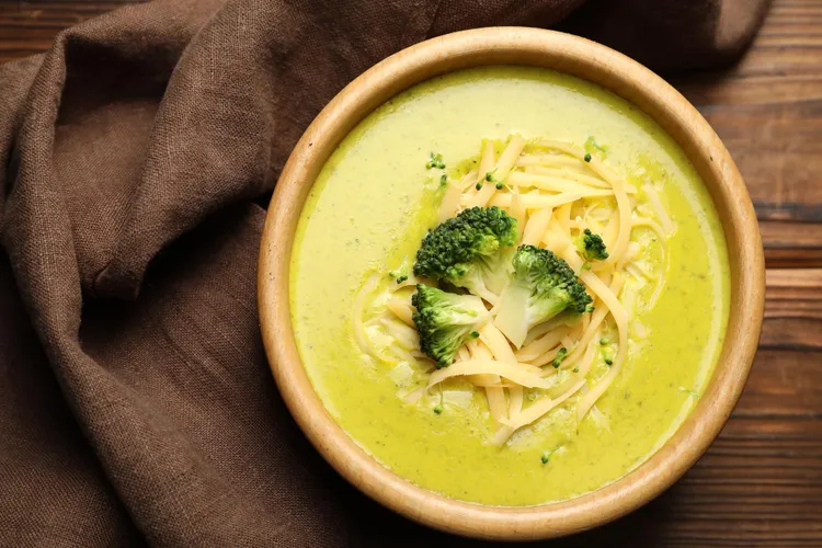 Broccoli soup with cheddar cheese